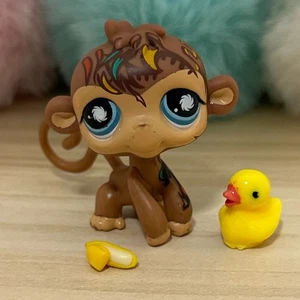 Auténtico lote de accesorios de mono postal Littlest Pet Shop LPS 946 - Imagen 1 de 4
