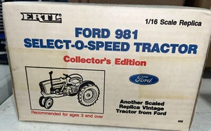 ERTL Ford 981 Select O Speed Tractor Collector’s  Edition 1/16 NIB TAPE UNCUT - Picture 1 of 4