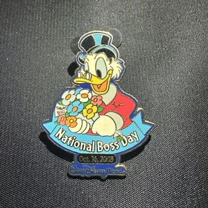 Disney - National Boss Day 2003 - Scrooge McDuck Cast - LE3000 Pin - Picture 1 of 2
