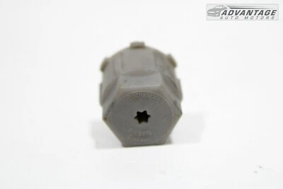 2014-2019 CADILLAC CTS AIR CONDITIONING CONDENSER AC A/C LINE HOSE COVER CAP OEM - Image 1 of 4