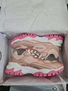 Brand New Umbro Women's Trainer - Picture 1 of 9