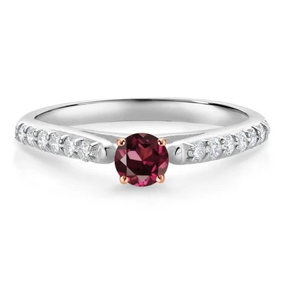 Помолвка из белого и розового золота 10 карат с родолитом гранатом и белыми выращенными в лаборатории бриллиантами - Изображение 1 из 4