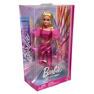 Barbie Deluxe Style Puppe #5 Rosa Metallic Outfit Mattel Gelenk JFP40R NEU - Bild 1 von 5