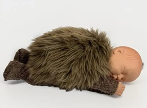 Peluche pupazzo Anne Geddes riccio 9” vintage 1999 vinile dormiente da collezione - Foto 1 di 8