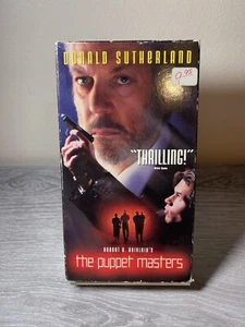 The Puppet Masters~Original 1st Release VHS Movie 1989 - Picture 1 of 3