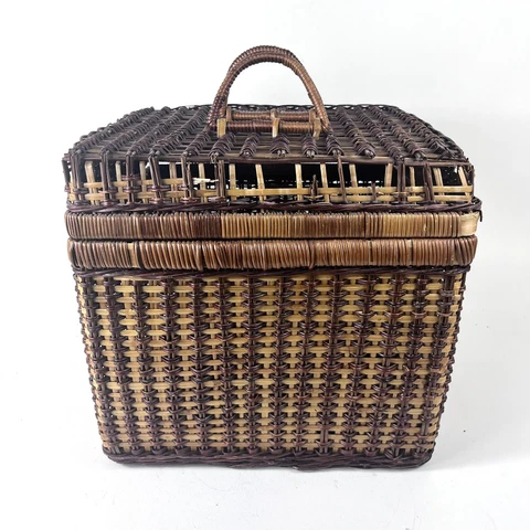 Vtg Mid Century Woven Basket With Lid 12”x 11” Picnic Decor Cover