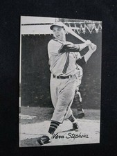1947 Bond Bread D305 Baseball Card # 44 Vern Stephens - St. Louis Browns (NM)