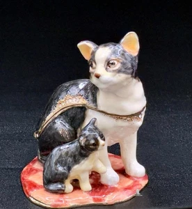 RARE Mother Cat & Her Kitten Trinket Box Decorative Figurine w Hinged Opening  - Picture 1 of 6