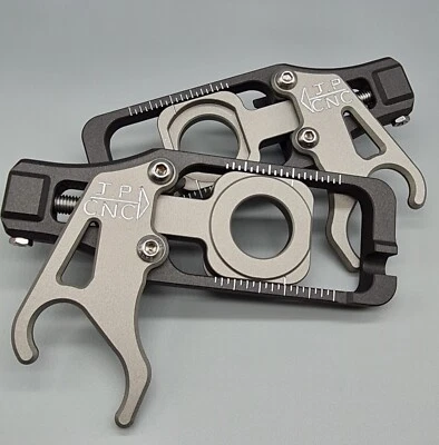 Ajustadores de cadena Suzuki TL1000S con elevadores estilo GP, recubiertos de cerámica. Foto 1 de 2