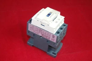 1pc New type FITS LC1D09B7 AC CONTACTOR 9A COIL 24V AC 50/60HZ - Picture 1 of 4