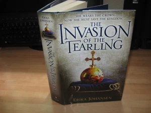 Erika Johansen - The Invasion Of The Tearling Signed 1st Queen sequel trilogy 2 - Picture 1 of 6