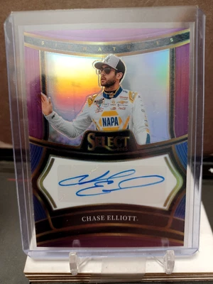 Autógrafo Chase Elliott Purple Prizm SP #48/49 - 2025 SELECT RACING Foto 1 de 2