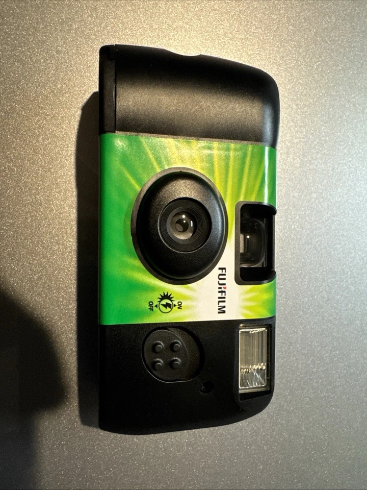 QuickSnap Flash 400 One-Time-Use Camera with Built-In Flash, 27 Exposures - Image 1 of 1