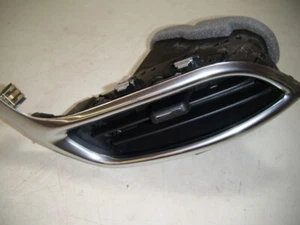 2018 2019 CHEVY EQUINOX RIGHT CENTER SIDE A/C AIR VENT P/N 84211437 - Bild 1 von 4