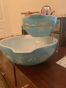 Pyrex Chip and Dip Bracket For Cinderella Bowls - Reproduction