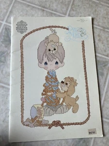 Precious Moments Cross Stitch Book Patterns Designs PM 19 Keep Looking Up - Picture 1 of 3
