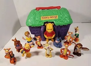 WINNIE THE POOH Vintage Thermoskanne LUNCHBOX POOH'S HOUSE & 11 Figuren Eule Robin Kanga - Bild 1 von 18