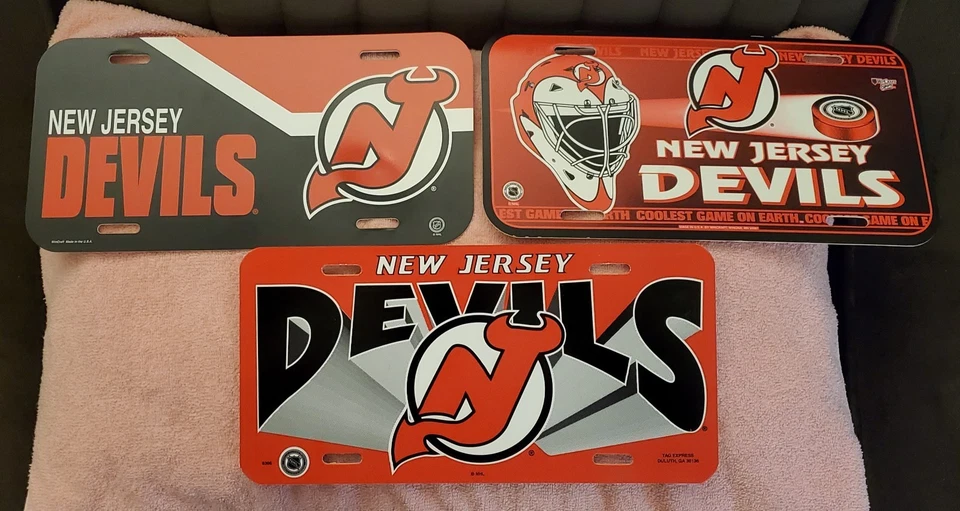 Lote de matrículas de los New Jersey Devils (3) etiqueta Wincraft Express usada 12x6 envío gratuito Foto 1 de 4
