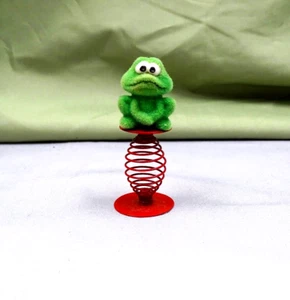 Vintage Russ and Berrie Frog on a Spring Made in Taiwan Good Condition - Picture 1 of 3