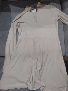 NWT Pretty Little Thing Keyhole Cutout Shift Dress - Picture 1 of 3