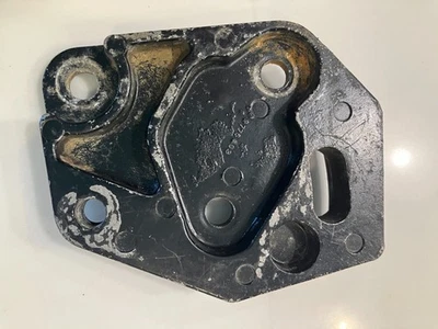 1964 1965 1966 OEM Pontiac GTO Muncie Hurst 4 Speed Shifter Bracket 9776403 - Image 1 of 4