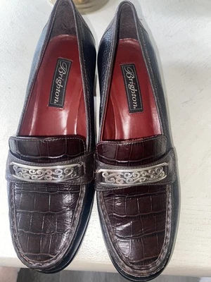 ZAPATOS MOCASINES USADOS EN EXCELENTE ESTADO US 7 Brighton ALI BORGOÑA GUIJARROS ZAPATOS DE TACÓN 1.5" Foto 1 de 4