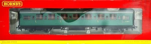 Hornby R4302A Maunsell Corridor 3rd Class Coach S1122S BR Southern Green Livery - Picture 1 of 3