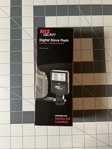 Ritz Gear Digital Slave Flash with Camera Bracket for DSLR Cameras - Picture 1 of 8