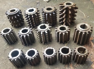 14X Placas de cocción usadas surtidas SPLINES ENGRANAJE cortadores varios tamaños, diámetro ID 1-1/4" - Imagen 1 de 8