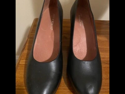 Zapato Mujer Cuero Negro Talla 10 Tacón 3.5 Pulgadas Foto 1 de 2