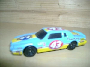 HOT WHEELS NASCAR RICHARD PETTY "THE KING" #43 '84 GRAND PRIX BLU GM PROMO CAR - Picture 1 of 5