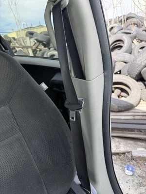 Cinturón de seguridad delantero izquierdo Dodge Grand Caravan SE 3,6 L tracción delantera 2014-2020 OEM Foto 1 de 4