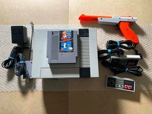 Paquete NES - CONSOLA / CONTROLADOR / ZAPPER / SUPER MARIO BROS / CAZA DE PATOS *PROBADO - Imagen 1 de 17