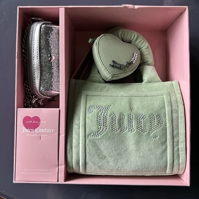 Bolso de Mano Juicy Couture Big Spender 3 Piezas Verde Salvia, Corazón y Barril Monederos Foto 1 de 4