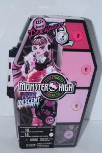 Monster High Skulltimate Secrets Draculaura Puppe mit Schrank S2 - Bild 1 von 6