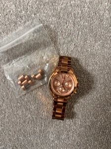 Michael Kors Rose Gold Stainless Steel Women's Watch - Picture 1 of 2