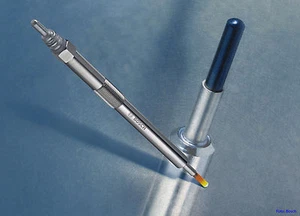 4 Glühkerzen BOSCH DURATERM passend für Ford Focus II Cabr 2,0 TDCI 0250202135 - Picture 1 of 1