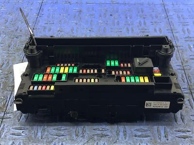 BMW 640I 2012-2019 cabina delantera caja distribución fusibles módulo de control 9252815 OEM Foto 1 de 4