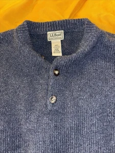 Three button L.L. Bean sweater Henley size medium 74% cotton 13% lambswool - Picture 1 of 7