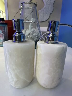 2 dispensadores de jabón y loción de mármol crema The Threadery Gate Foto 1 de 4