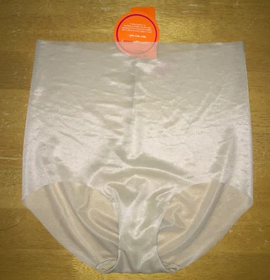 全新 COMMANDO CC302 羽毛灯控制内裤 L 裸色 $46 全新带标签 — 第 1/3 张图片