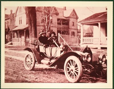 Buick 1912 Muddy Street & Ford 1929 A Deluxe Delivery fotos impressas vintage 1972 - Imagem 1 de 2