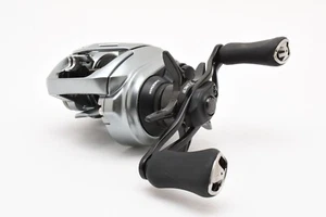 Daiwa 21 Alphas Sv Tw 800XHL Izquierdo Mango Baitcasting Ree Cerca De Mint Japan - Imagen 1 de 12