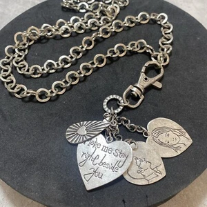 RETRO Love Hearts Pendant Necklace Silver Tone Chain Chunky Kitsch Clip-On 66cm - Picture 1 of 5