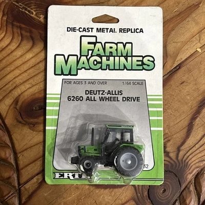 Ertl 1/64 DEUTZ ALLIS 6260 AWD TRACTOR W/CAB DIECAST METAL IOP GREEN - Image 1 of 2