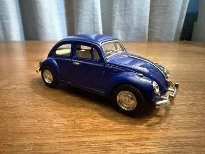 Volkswagen Classic Beetle 1967 5 pulgadas escala 1:32 modelo de juguete de metal fundido a presión Foto 1 de 4