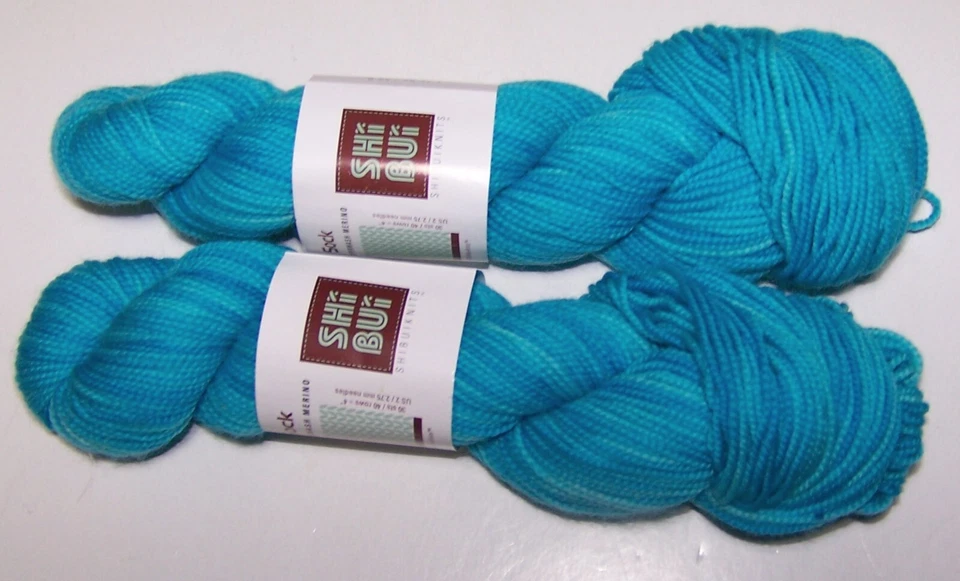 Dos madejas de 50 gm de hilo de calcetín Merino 100 % superlavado #3115 SKY TONAL Foto 1 de 1