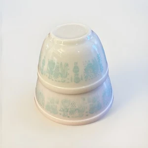 VTG Pyrex Amish Butterprint Mixing/Nesting Bowls- 401 (1.5 pint) 402  (1.5 qt.) - Picture 1 of 11