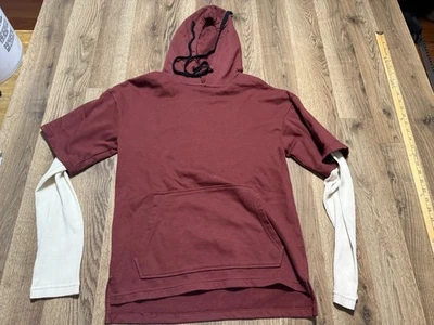 Толстовка без границ, мужской размер XS, красный белый, пуловер, с капюшоном - Изображение 1 из 4