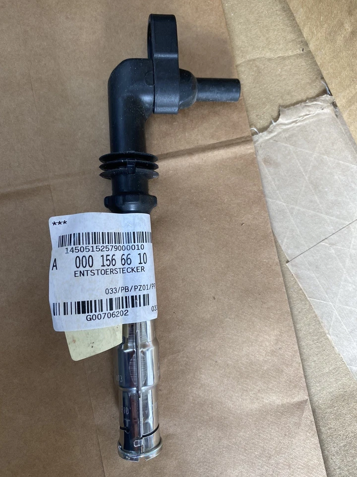 NEW Genuine Mercedes Benz Spark Plug Boot 0001566610 V12 M120 600SEL 600SL SEC - Image 1 of 1